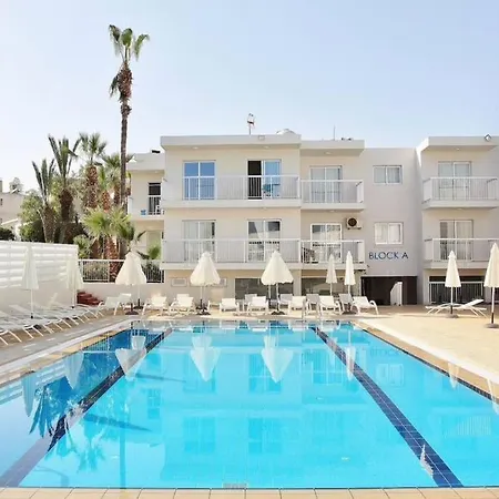 Apartman Pool View Renovated Studio